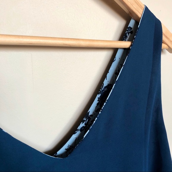 [#41] Reversible Blue Floral Top - Picture 6 of 7